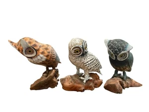 3 Hand Carved & Painted Wooden Owl Figurines Sculptures On Tree Stump Folk Art - Picture 1 of 24