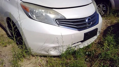 Parachoques delantero Hatchback Note CVT sin faros antiniebla se adapta a 14-16 VERSA 391105 Foto 1 de 4