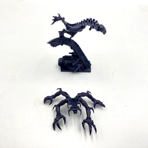 Space Hulk Genestealer on rubble x1 Tyranids [Warhammer: 40,000 (40k)] Assembled - Picture 1 of 1