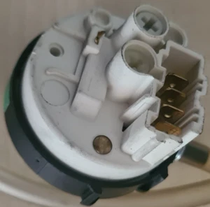 Hoover Washing Machine DYN8144D1X/1-80 Genuine Pressure Switch 41035075 - Picture 1 of 2