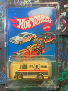 Vintage UNPUNCHED SEALED Hot Wheels US Mail Letter Getter Combat Medic 1981 1982 - Picture 1 of 2
