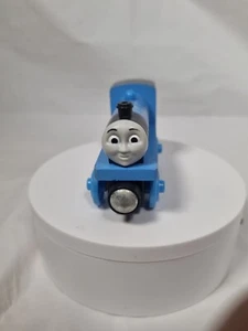 Thomas und seine Freunde Edward Y4071 Holzeisenbahn - Bild 1 von 6