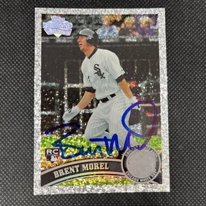 Tarjeta Topps Brent Morel Chicago White Sox 2011 firmada automática #322 ~ certificado de autenticidad - Imagen 1 de 3