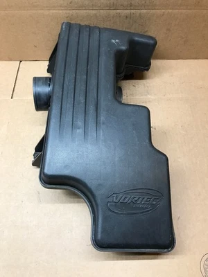 2006 Chevrolet Colorado 2,8 л двигатель воздухозаборник воздуховод резонатор глушитель 15247230 - Изображение 1 из 4