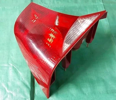 Luz trasera izquierda conductor Ford Focus 2000-2004 OEM Foto 1 de 4