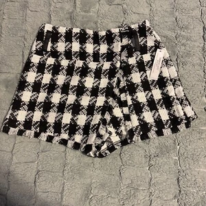 Venus Black/White Skirt/Shorts Size 10 (see Measurements) - Picture 1 of 20