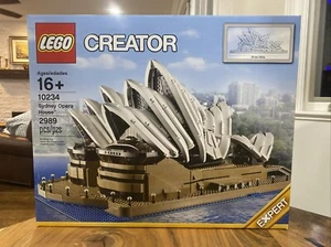 LEGO Creator Expert: Sydney Opera House (10234) 40 Year Anniversary Architecture - Picture 1 of 23