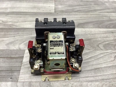 MOTOR ARRANCADOR CUADRADO D 8536 CO-3 TAMAÑO 1 BOBINA 110-115V #16G179PR7*CO Foto 1 de 4