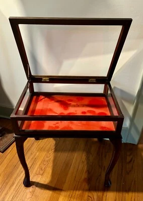  Mahoghany Queen Anne Style Glass Topped Bijouterie or Vitrine Table - Image 1 of 3