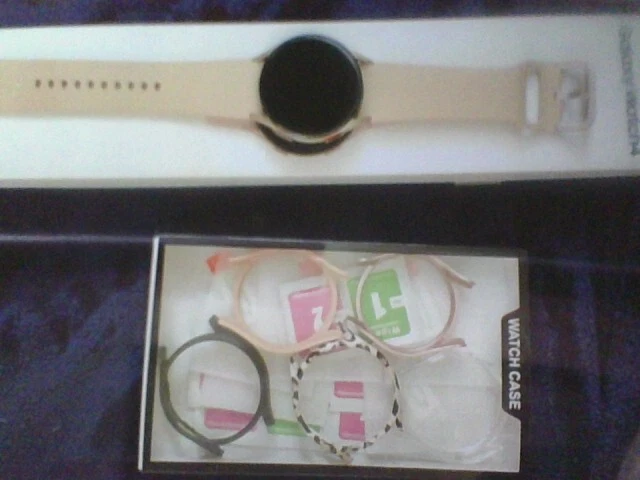 Samsung Smart Watch 4 (44mm) with 2 bands - Image 1 of 1