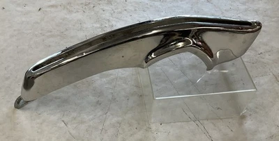 Protector de parachoques trasero Chevrolet Camaro 1969 T44 Foto 1 de 4