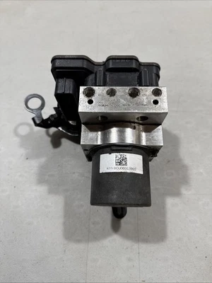 12-17 奥迪 A7 防锁制动泵 ABS 控制 4G0907379 — 第 1/3 张图片