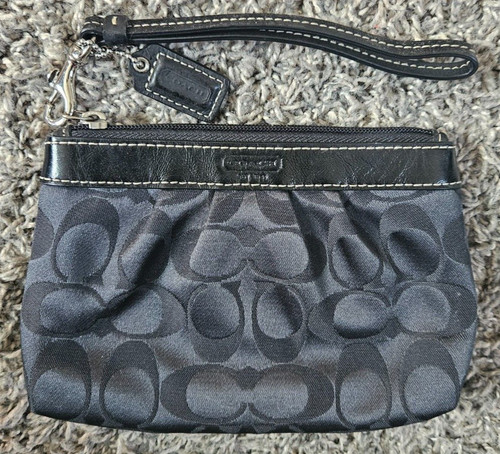 Borsa da polso piccola nera Coach vintage firmata C cerniera
