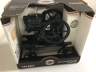 Ertl McCormick Deering Model M No.4351 - Image 1 of 4