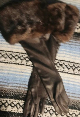 Impresionantes guantes largos de cuero marrón profundo para niños de 5 pulgadas con puño de visón de felpa talla 7,5 Foto 1 de 4