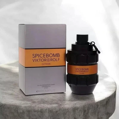 Spicebomb Extreme de Viktor & Rolf 3,04 oz Eau de Parfum Colônia Masculina - Nova Na Caixa. - Imagem 1 de 4