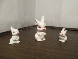 SET OF 3 MINI CERAMIC WHITE BUNNY RABBITS EASTER DECOR - Japan - Picture 1 of 5