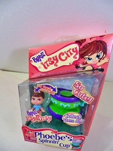 Bratz Itsy City Itsy Bitsy Phoebe's Spinnin Cup - Wackelkopf Puppe Spielset - Bild 1 von 2