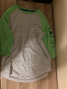 Under Armour Raglan Style Shirt YMD Youth Medium Gray Neon Green Long Sleeve - Picture 1 of 3