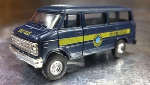 * Trident 90135 New York State Trooper Vehicle HO 1:87 Scale - Picture 1 of 3