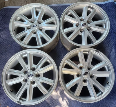 JUEGO DE (4) LLANTAS DE ALEACIÓN DE 16" FORD MUSTANG DE FÁBRICA OEM 16x7 2004-2009 5x4,5 Foto 1 de 4