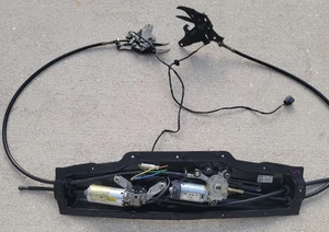 98-04 VOLVO C70 CONVERTIBLE TOP ROOF TONNEAU LATCH LOCK MOTOR FOLDING LATCH OEM - Picture 1 of 7