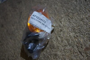 INDICADOR TRASERO DERECHO DELANTERO IZQUIERDO APRILIA PEGASO 650 01-04 AP8224173 NOS - Imagen 1 de 3