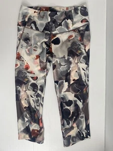 Under Armour Women's Armour Fly Fast Printed Capris, Ash Taupe/Reflective Size M - Picture 1 of 11