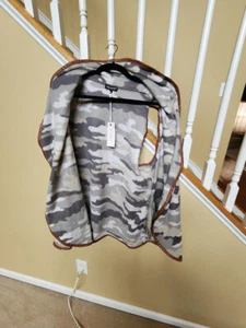 SIMPLY SOUTHERN FLEECE VEST FAUX LEATHER TRIM/W POCKETS CAMO LARGE - Picture 1 of 7