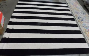 BLACK / IVORY 8' X 8' Damaged Rug Reduced Price 1172601231 MTK712D-8SQ - Picture 1 of 4