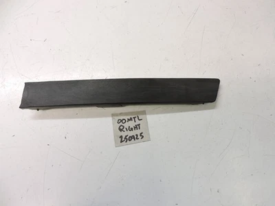 HONDA GOLDWING 1500  GL 1500 GL1500 FAIRING SIDE MOLDING RIGHT 64215-MN5-000 - Imagem 1 de 2