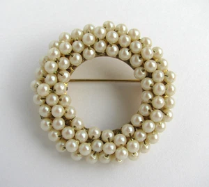 Hobe Kunstperlen Kreis Brosche Kranz goldfarben Vintage signiert ca. 1,5 cm - Bild 1 von 8
