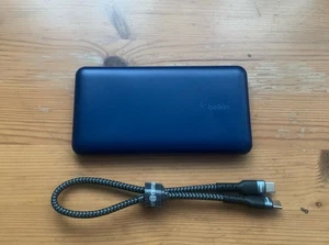 Belkin BoostCharge 10000mAh Portable Power Bank Blue 3 USB Ports, with Cable - Picture 1 of 11