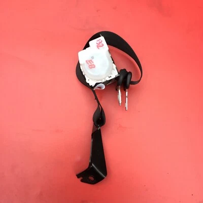 Lexus GX460 2016-2023 retractor de cinturón de seguridad trasero derecho del lado del pasajero tercera fila Foto 1 de 4