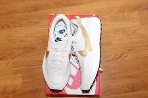 NEW WOMENS NIKE SZ 7 SHOES WAFFLE - Picture 1 of 11