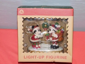 Disney Parks Mickey & Minnie "BUENAS NOTICIAS" Figura de Navidad Iluminada NUEVO - Imagen 1 de 2