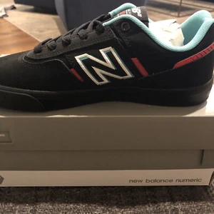 New Balance Numeric 306 Jamie Foy uomo nero/rosso elettrico, taglia TAGLIA 7,5 - Foto 1 di 6