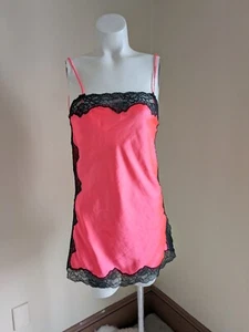 Victoria's Secret Neon Nachthemd Gr. XS Pink & Schwarz Goth Grunge Cami Negligee  - Bild 1 von 19
