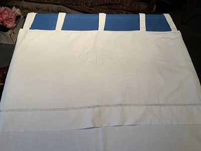 Panneau, rideau de porte ancien, confectionné dans un drap en coton blanc… - Photo 1/4