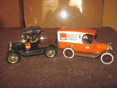 Banco de camión de reparto Liberty Classic Studebaker Panel + 1 camión de barril ERTL Foto 1 de 4