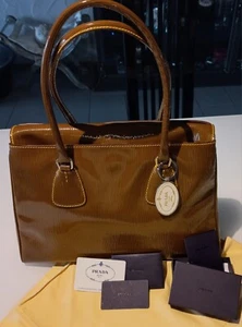 Prada Tasche inkl. Prada Taschenanhänger inkl. Papiere - Bild 1 von 12
