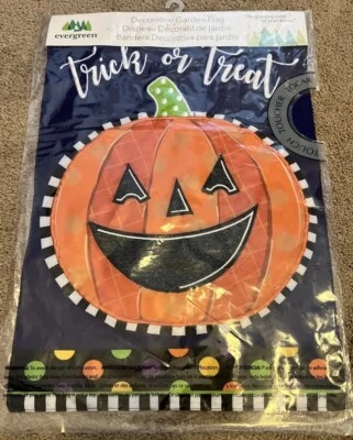 Evergreen Decorative Garden Flag Halloween Smiling Pumpkin Trick-Or-Treat NEW - Image 1 of 4