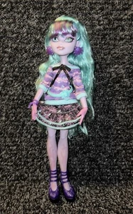 2021 Monster High Twyla Creepover Party Doll - Picture 1 of 7