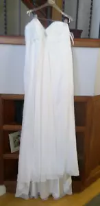 NWT. GALINA DAVID`S BRIDAL IVORY CHIFFON FLOWY STRAPLESS WEDDING GOWN, SIZE 16 - Picture 1 of 9