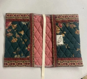 Vintage Vera Bradley Small Book Cover GREENBRIAR Green Pink Red Roses EUC - Picture 1 of 4