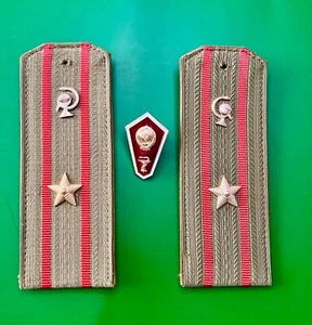 Correas e insignias de hombro de oficial del ejército en un lote, URSS, coleccionables de colección - Imagen 1 de 11