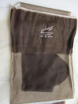 1PR+REPUESTO MEDIAS DE NAILON DERECHO TRANSPARENTE REFORZADO HANES 415 VINTAGE TALLA 10 MED TAUPE Foto 1 de 4