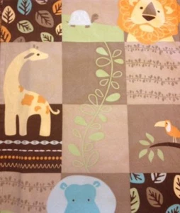 Braune Amy Coe Baby DECKE Dschungeltiere Quadrate Löwe Safari Giraffe Nilpferd - Bild 1 von 3