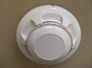 21€ + MwSt (UK) - Nittan - ST-PY-AS - adressierbar - photoelektrischer Detektor 82100 - Bild 1 von 3