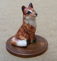 1:12 Scale Small Brown /& White Ceramic Puppy Dog Tumdee Dolls House Ornament O
